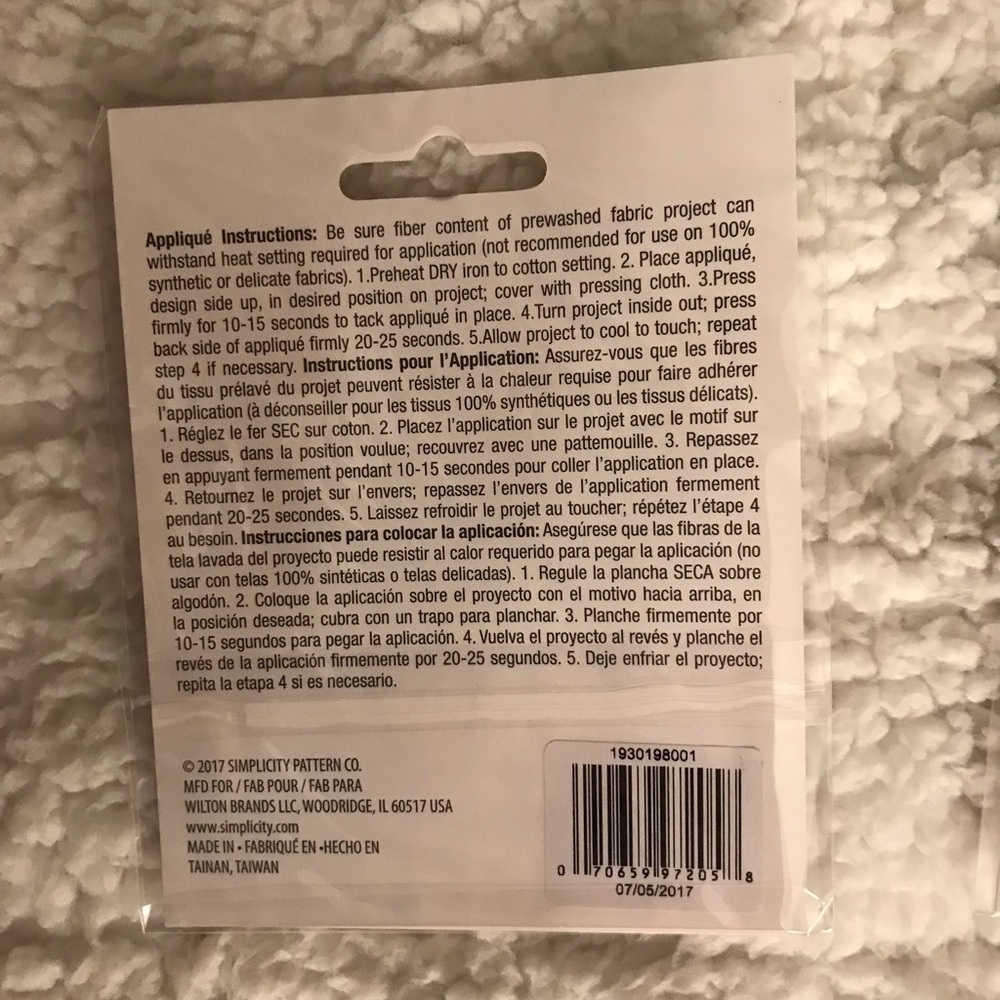 Simplicity Red Strawberry Patch Appliqué Lot 5 purse hat jean decor - Picture 3 of 3